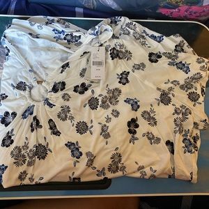 NWT LB blouse size 26/28